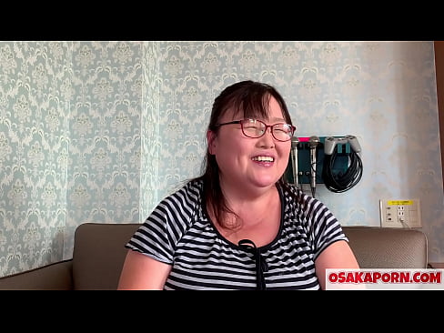 ❤️ Fet japansk mamma visar sina enorma bröst och njuter av en sexleksak. En 51-årig asiatisk mamma berättar om sin sexuella erfarenhet. Yukiko 1 OSAKAPORN fet milf ️ Fucking at us ❌️