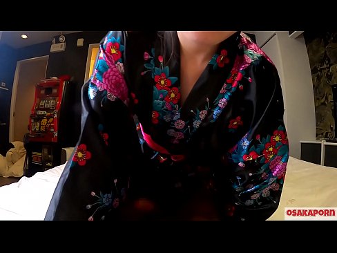 ❤️ Ung cosplay tjej älskar sex till orgasm med en spruta i en hästskötare och en avsugning. Asiatisk tjej med hårig fitta och vackra bröst i traditionell japansk dräkt i amatörvideo som visar onani med knullleksaker. Sakura 3 OSAKAPORN. ️ Fucking at us ❌️
